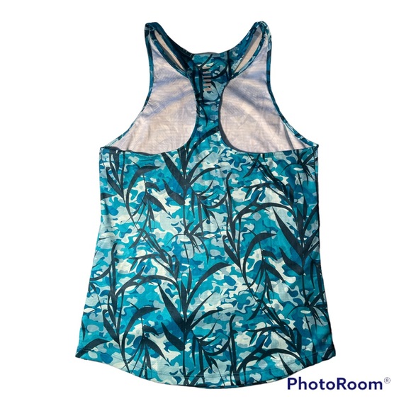 Under Armour Tanks (XS) - Picture 3 of 6